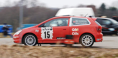 En løs siderude fik ikke Christensen og Mikael Kanstrup til at slække på tempoet i deres Honda Civic R.